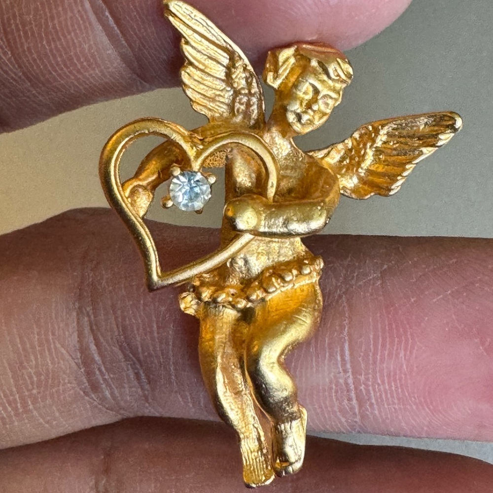VTG Gold Angel Pin with Heart and Gemstone